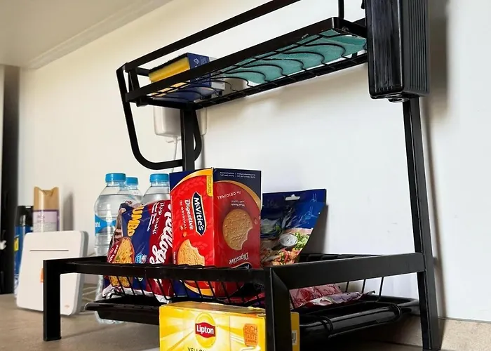 Two-bedroom In G Cribs *